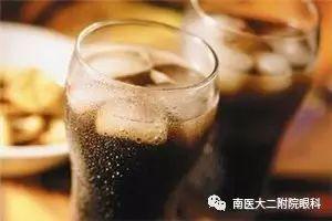 電子產品“刺”眼，警惕近視低齡化