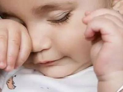 孩子愛揉眼易形成散光