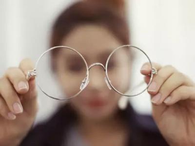 戴眼鏡會不會反而加深近視？遠離近視注意四大細節(jié)!