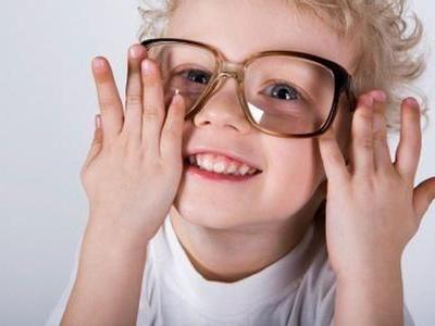 兒童遠(yuǎn)視比近視危害更大