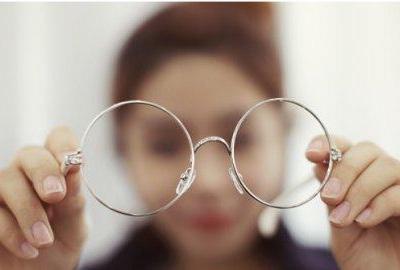 孩子雙眼度數有差異，怎么避免發展成斜弱視？