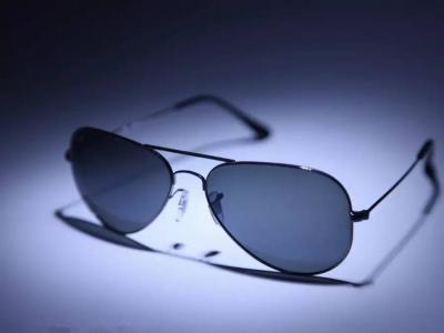 愛護眼睛，遠離這七件事！