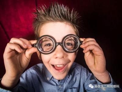 戴眼鏡的幾個誤區(qū)，你知道多少？