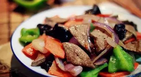 吃什么對眼睛好？介紹八大護眼食物有哪些？