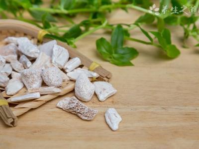 紫石英的藥用價值_紫石英的副作用