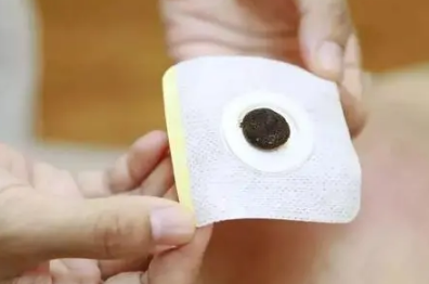 三伏貼鼻炎貼什么位置圖片