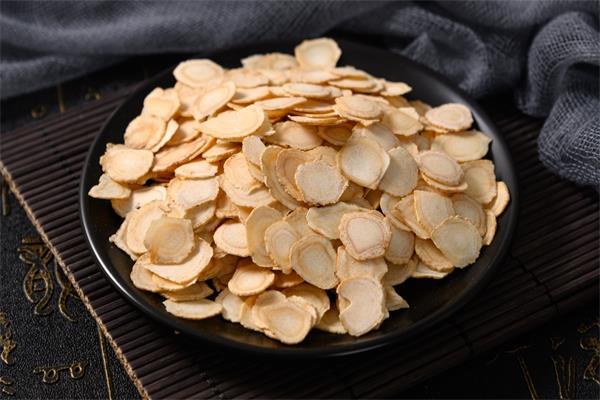 白參和西洋參的區(qū)別？白參和紅參的區(qū)別