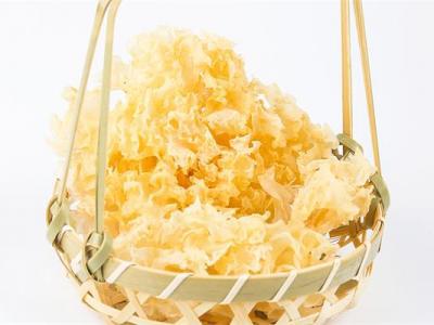 銀耳吃多了會(huì)濕氣重嗎（濕氣重的人可以喝銀耳湯嗎）