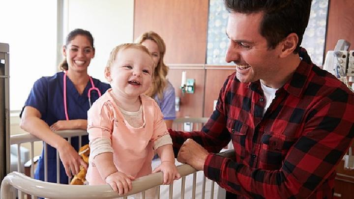 近視怎么辦才能治療好？中醫推拿按摩防近視效果好