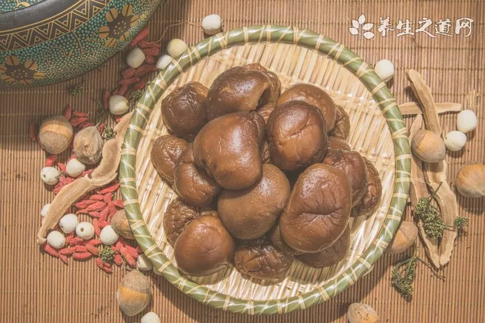 吃蘑菇中毒吃什么解毒