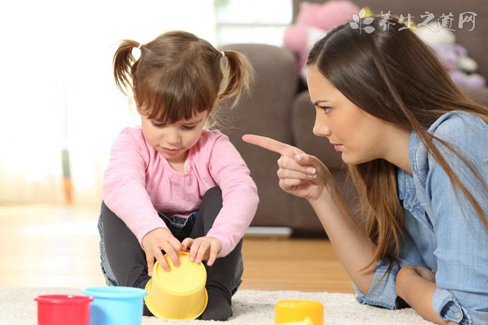 孩子打鬧引發(fā)多名家長斗毆 家長教育的嚴(yán)重缺失